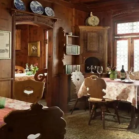 Batzenhaeusl Szálloda 4*