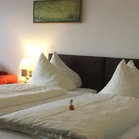 Batzenhaeusl Szálloda Lans